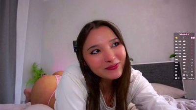 MeridithTwinam live cam on Cam4