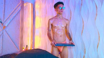 Merlin_2026 live cam on Cam4