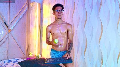 Merlin_2026 live cam on Cam4