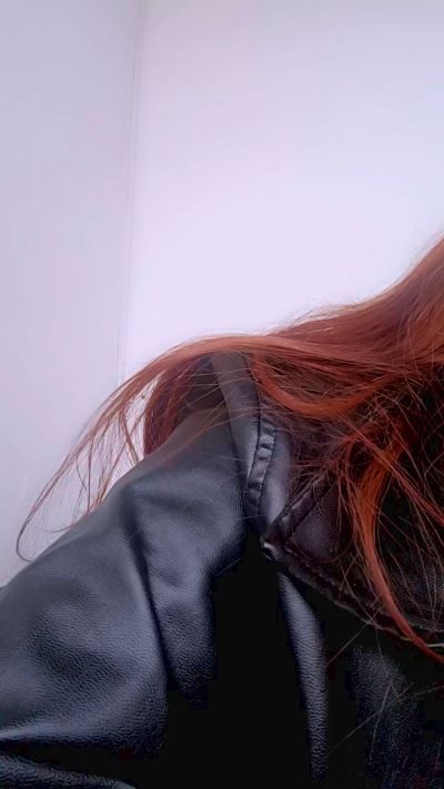 Merlinanoir live cam on Cam4