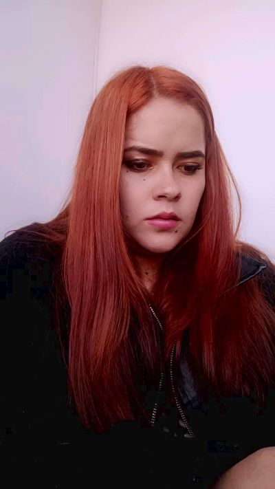 Merlinawhithe live cam on Cam4