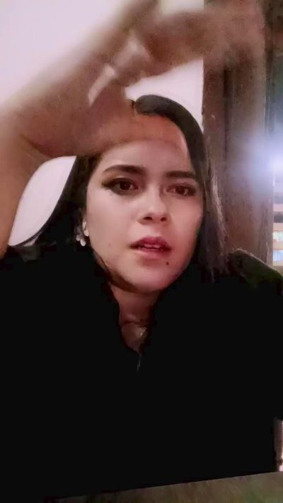 Merlinawhithe live cam on Cam4