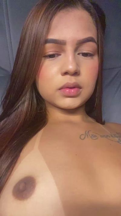 Merlya live cam on Cam4
