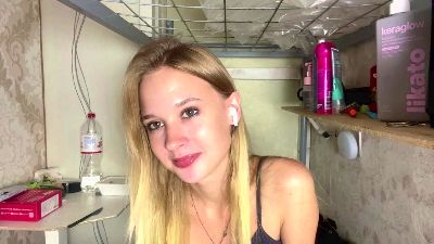 MerrileeMallis live cam on Cam4