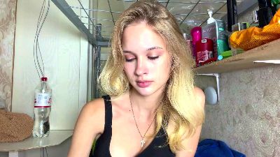 MerrileeMallis live cam on Cam4