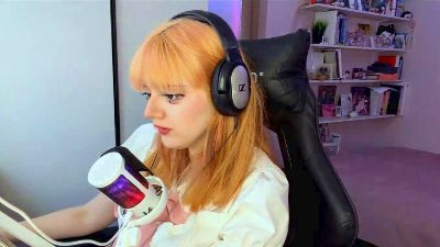 MerryFalin live cam on Cam4