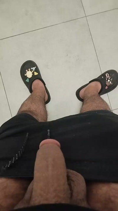 Mert334 live cam on Cam4