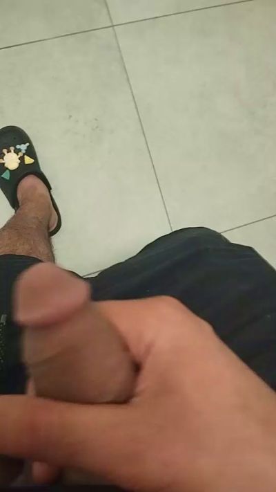 Mert334 live cam on Cam4