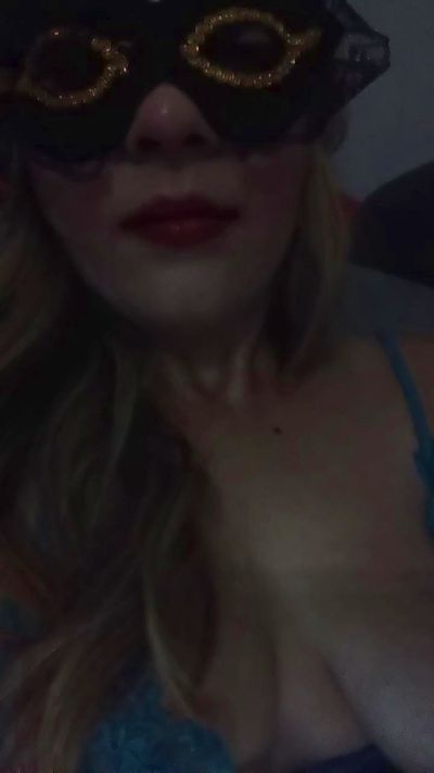 Mestessa28 live cam on Cam4