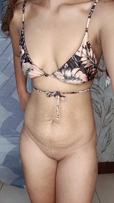 Mety_foana live cam on Cam4