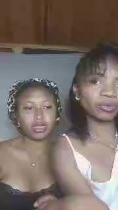 Meylie live cam on Cam4