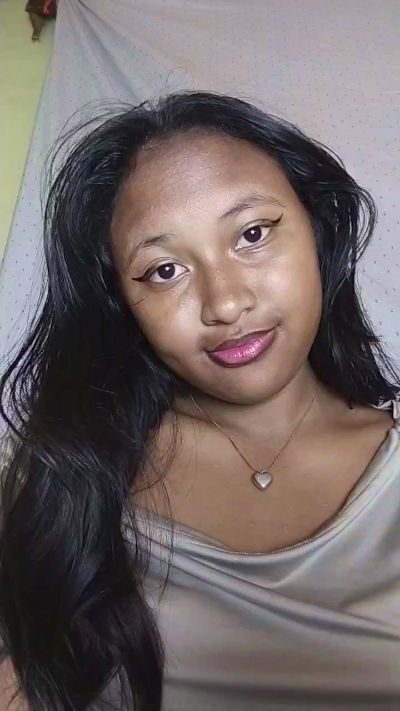 Meylie live cam on Cam4
