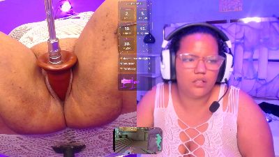 MhiaRey live cam on Cam4