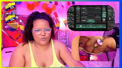 MhiaRey live cam on Cam4