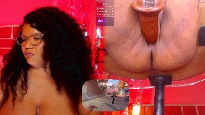 MhiaRey live cam on Cam4
