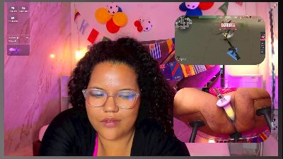 MhiaRey live cam on Cam4