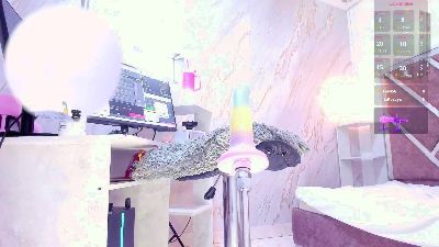 MhiaRey live cam on Cam4