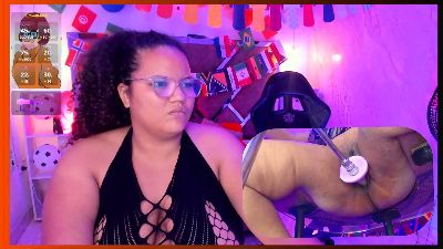MhiaRey live cam on Cam4