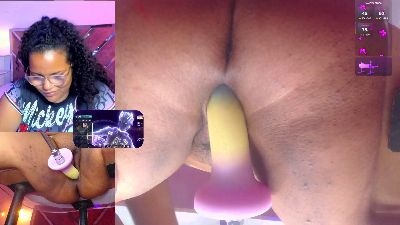 MhiaRey live cam on Cam4