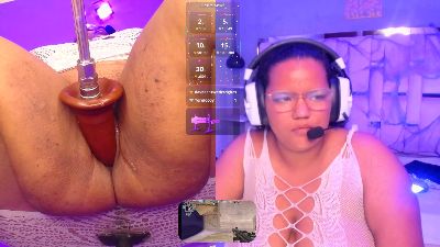 MhiaRey live cam on Cam4
