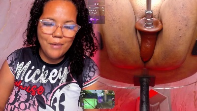MhiaRey live cam on Cam4