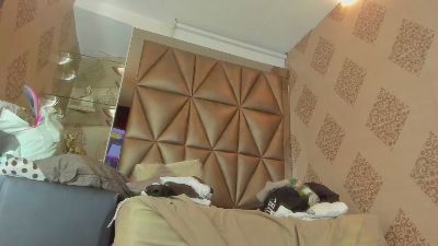 MiaFox03 live cam on Cam4