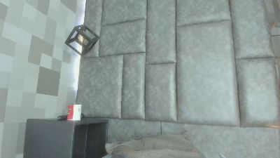 MiaFox03 live cam on Cam4