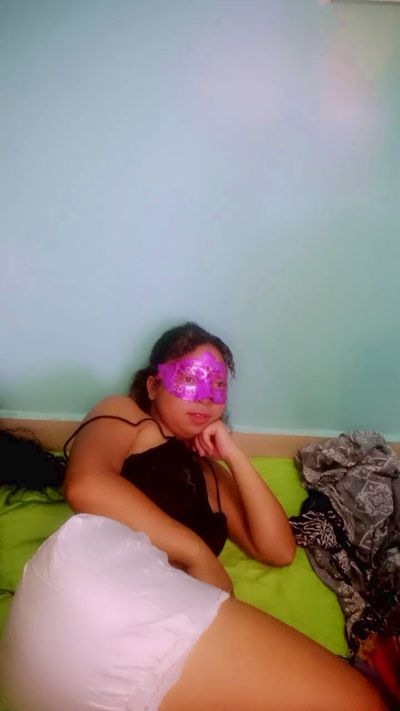 MiaG live cam on Cam4