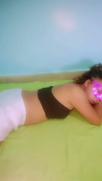 MiaG live cam on Cam4