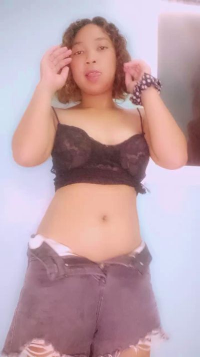 MiaG live cam on Cam4