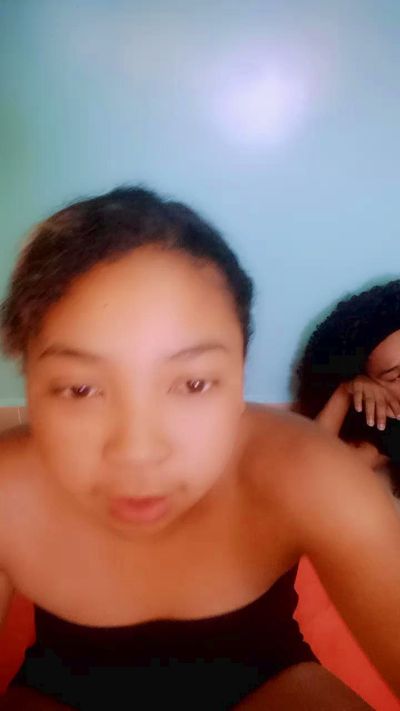 MiaG live cam on Cam4