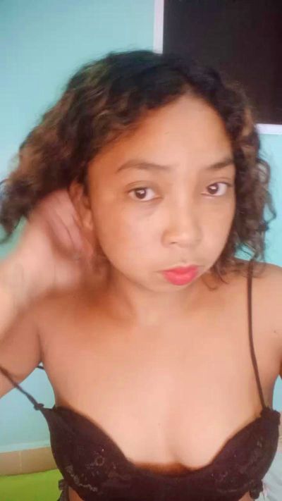 MiaG live cam on Cam4