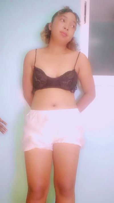 MiaG live cam on Cam4