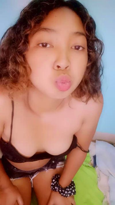 MiaG live cam on Cam4
