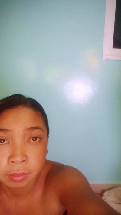 MiaG live cam on Cam4
