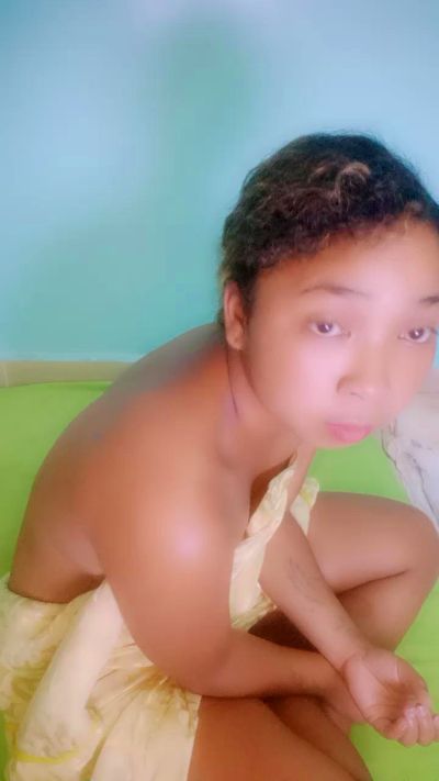 MiaG live cam on Cam4
