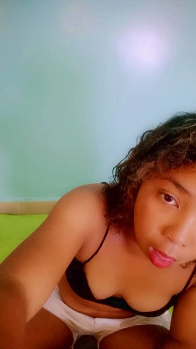 MiaG live cam on Cam4