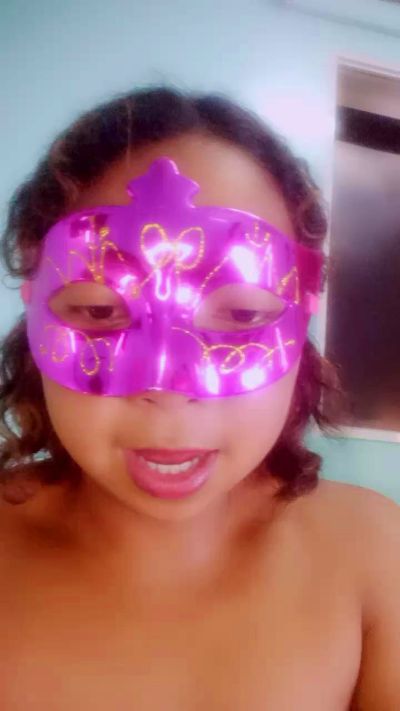 MiaG live cam on Cam4