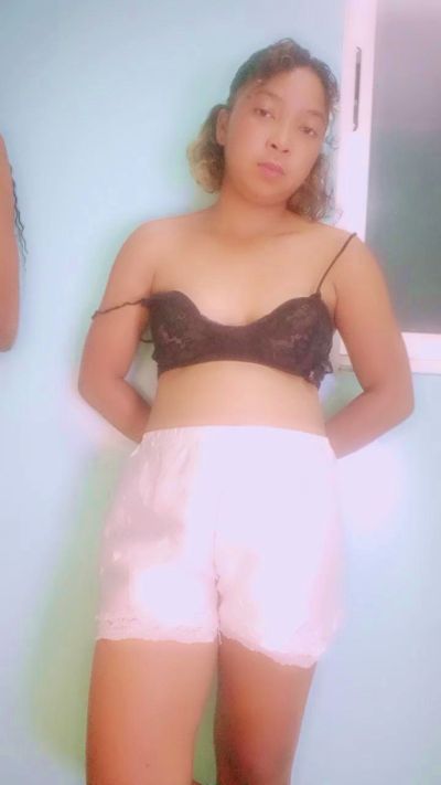 MiaG live cam on Cam4