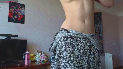 MiaLovelyOne live cam on Cam4