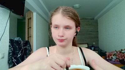 MiaMarlowe live cam on Cam4