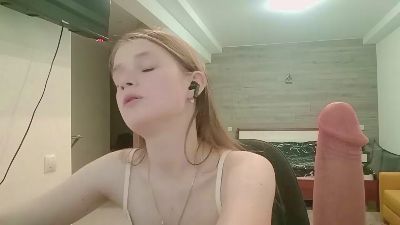 MiaMarlowe live cam on Cam4