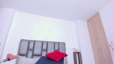 MiaRoberts_ live cam on Cam4