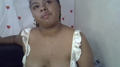 MiaSaphir live cam on Cam4