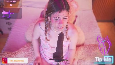 MiaTorres live cam on Cam4