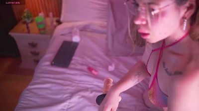 MiaTorres live cam on Cam4