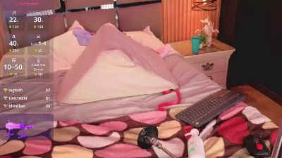 MiaTorres live cam on Cam4