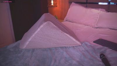 MiaTorres live cam on Cam4