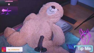 MiaTorres live cam on Cam4