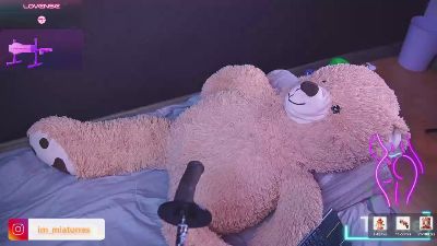 MiaTorres live cam on Cam4